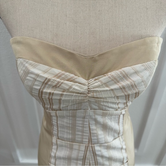 Nicole Miller Strapless Dress - Picture 4 of 17